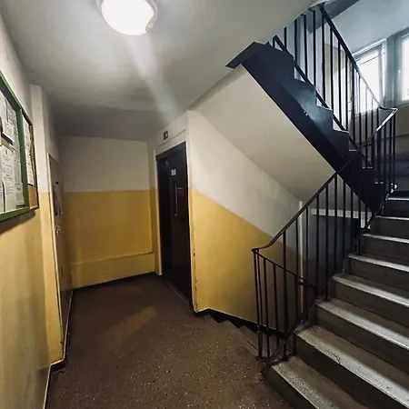 Kawalerka Blisko Srodmiescia Apartment Gdansk